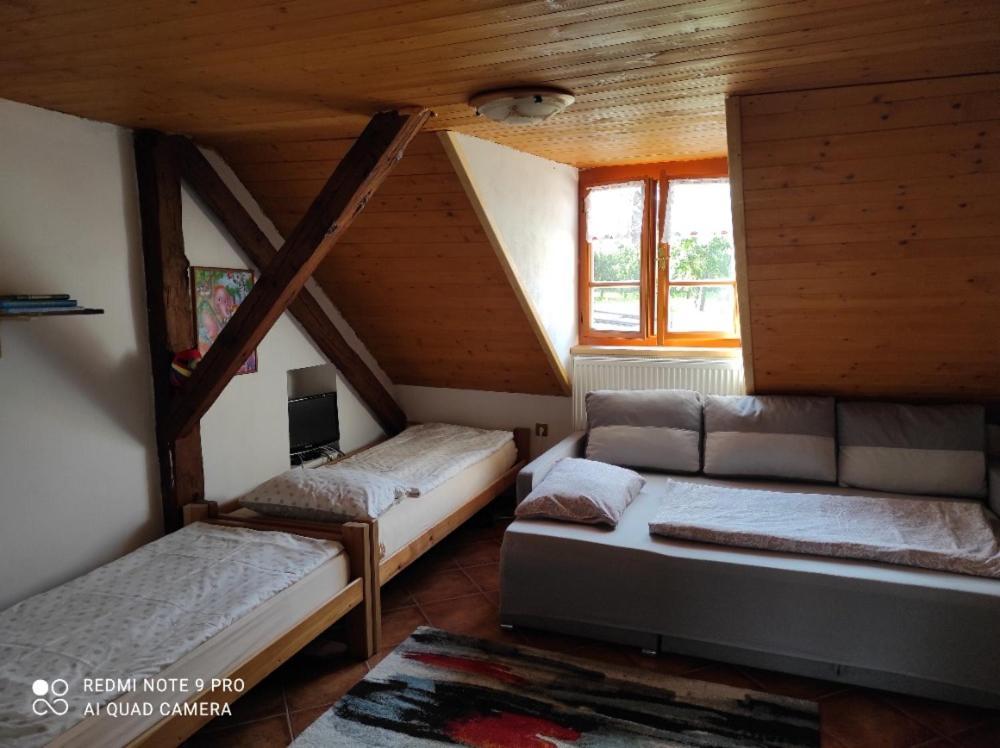 Lhenice Apartman Pod Sribrnou Horou מראה חיצוני תמונה